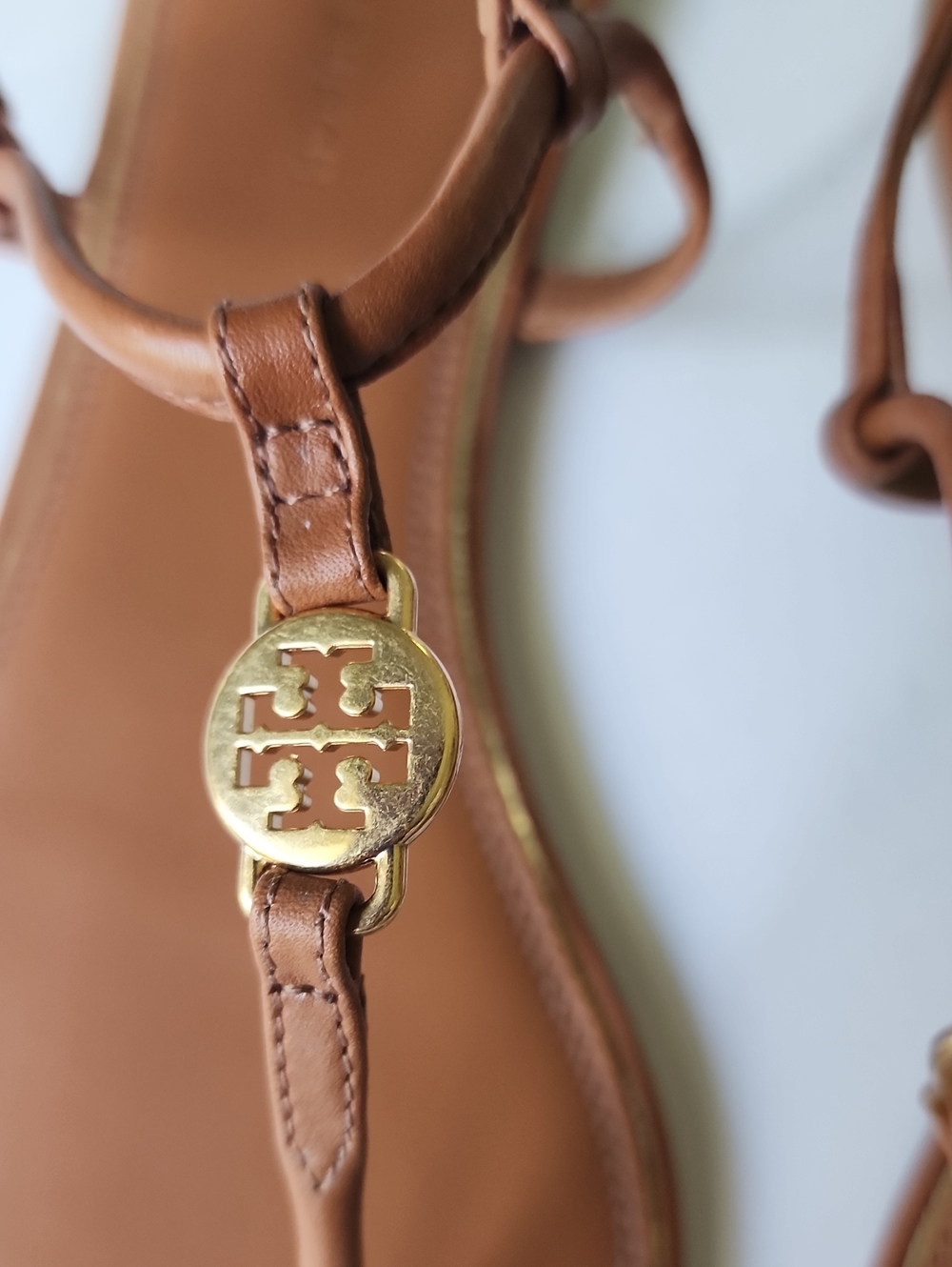 Tory Burch Ambra Emmy T-Strap Flat Sandals, Size 10 - Picture 2 of 9
